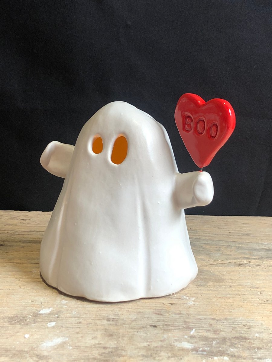 Ceramic ghost with BOO heart - tea-light holder (short)