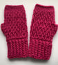 FINGERLESS MITTS , gloves ' Erme Trail '. Soft Wool blend. Pink. - Image 3