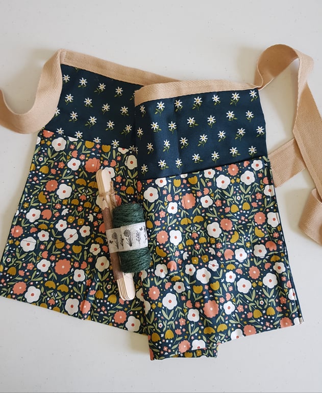 Garden apron gift set: floral on blue