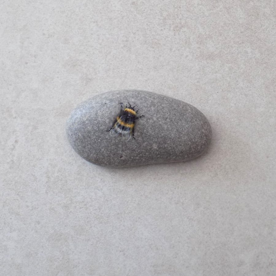 Painted Stone 'Bumble Bee'