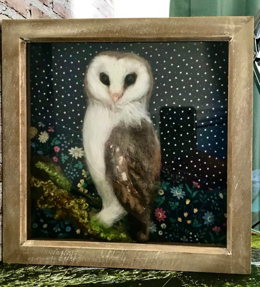 Needle felted owl picture 