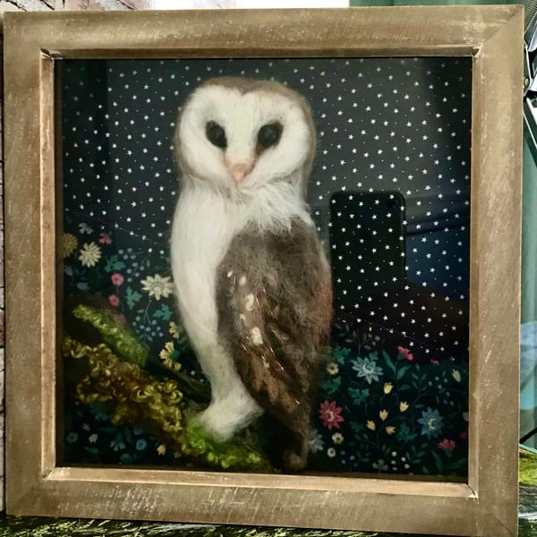 Needle felted owl picture 