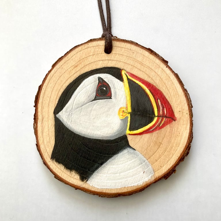 Puffin wood slice hanging decoration