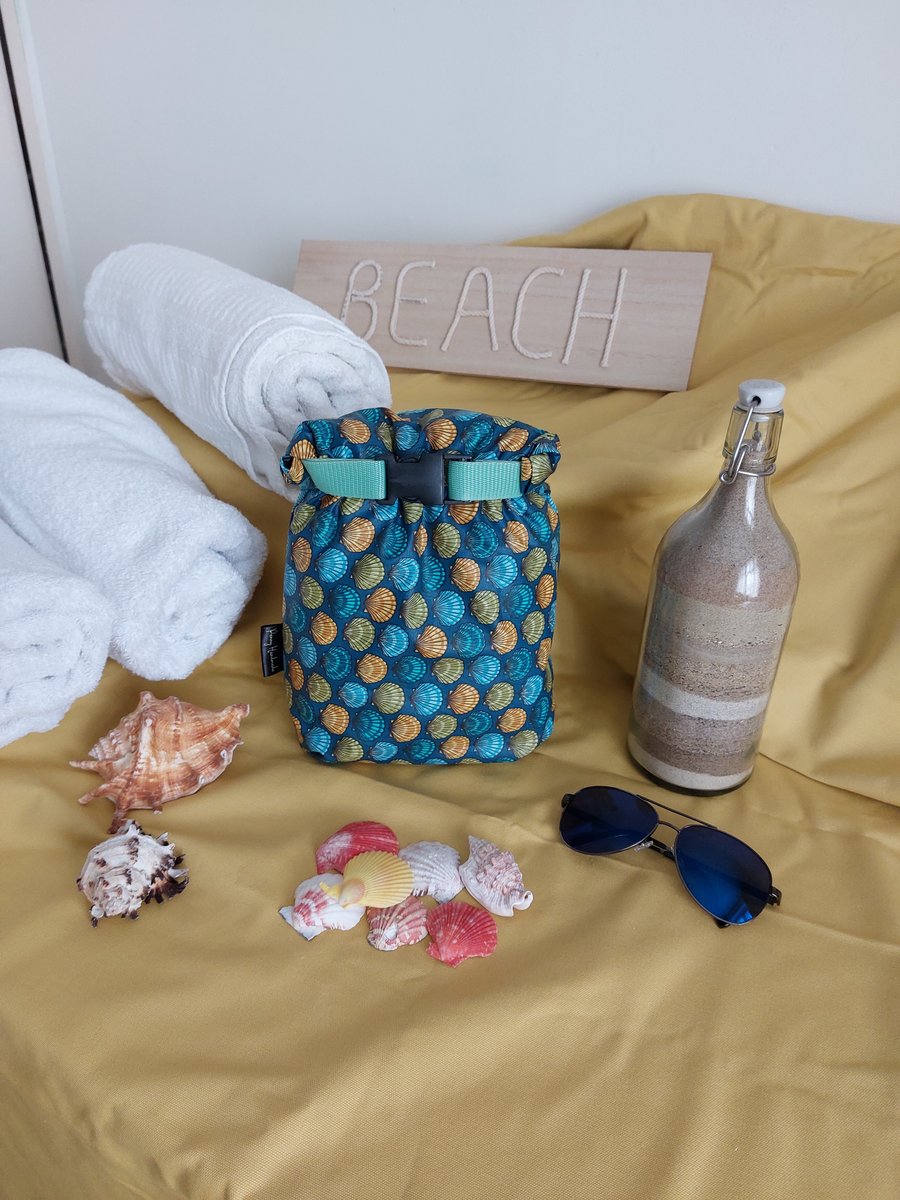 small shell design drybag