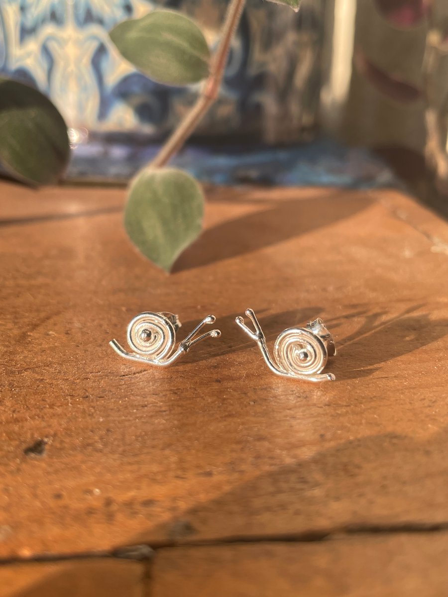 Tiny snail studs in sterling silver! Handmade from silver wire, one of a kind 