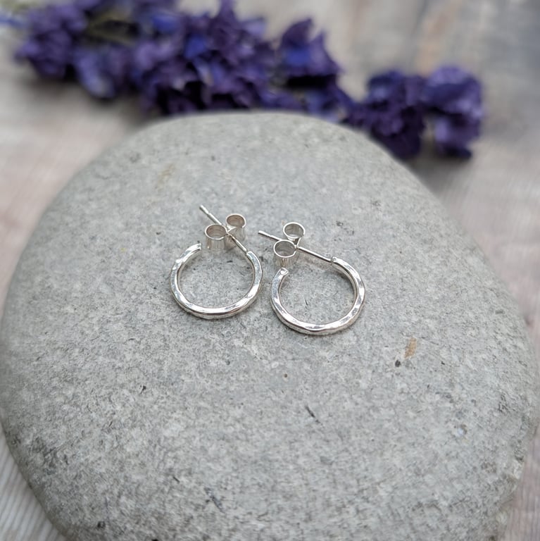 Sterling Silver Small Hammered Hoop Earrings – JBJ1003