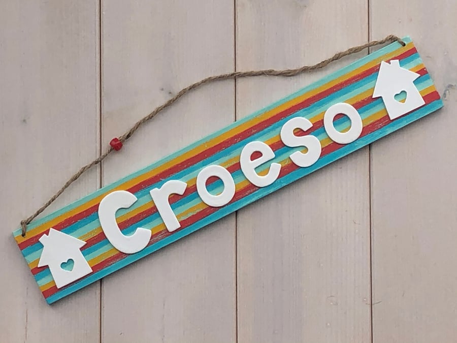 Welsh Hanging Door Sign "Croeso"