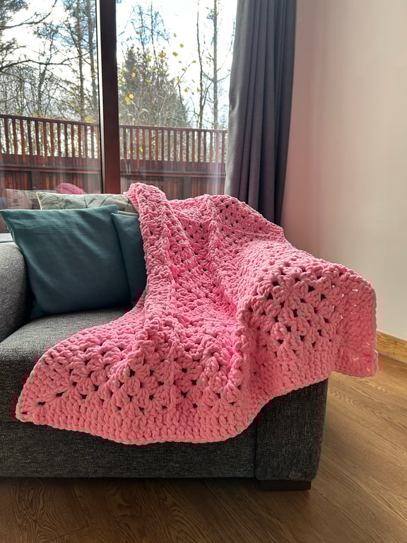 Soft Pink Squishy Blanket Throw Baby Pink CHARITY SALE