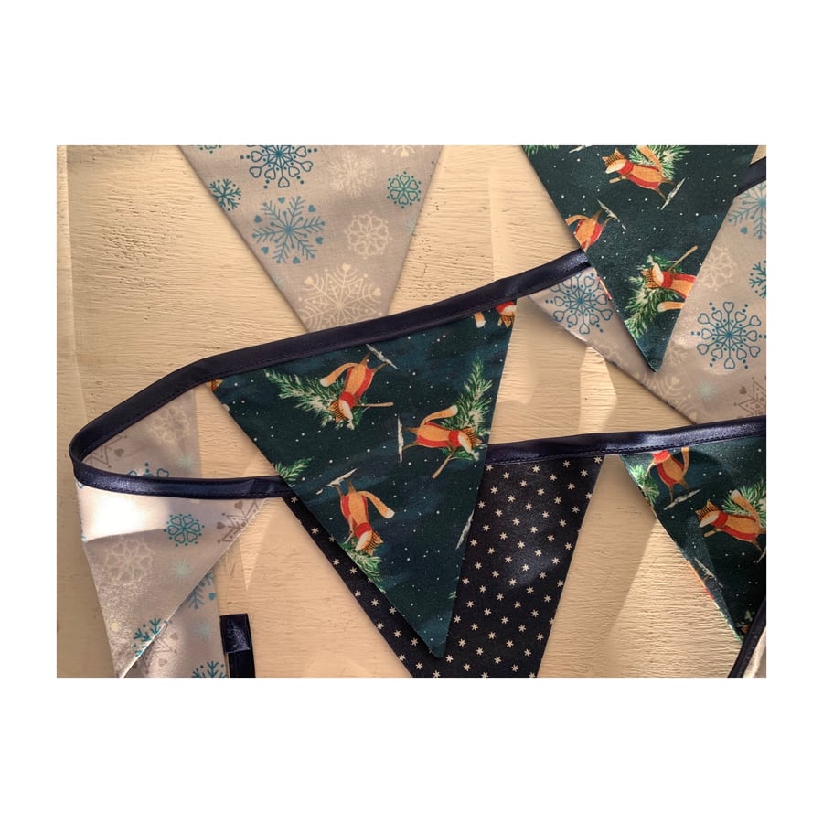 Cute foxes Christmas bunting