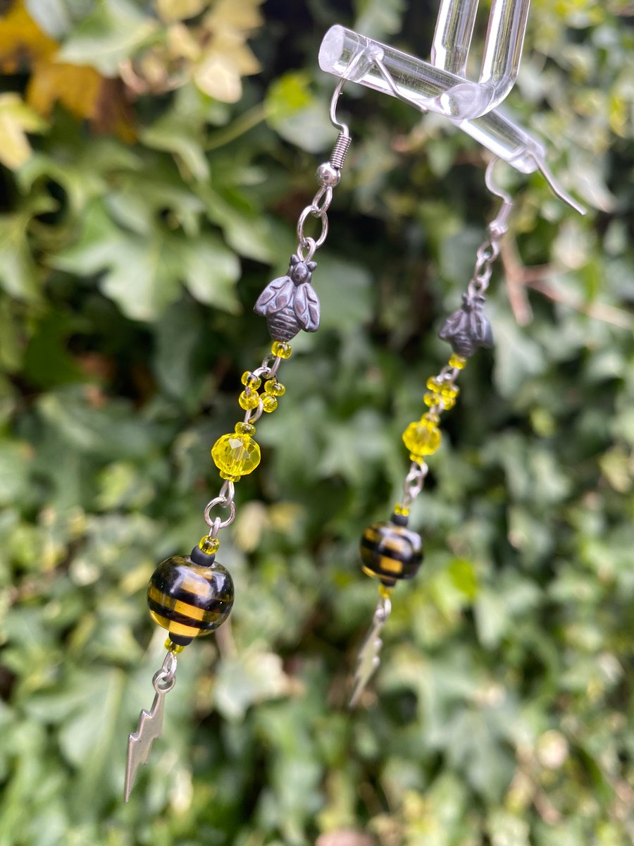 Zarrah - Electric Style Bee Earrings 