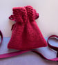 Gift bag knitted in raspberry pure new wool - Image 3