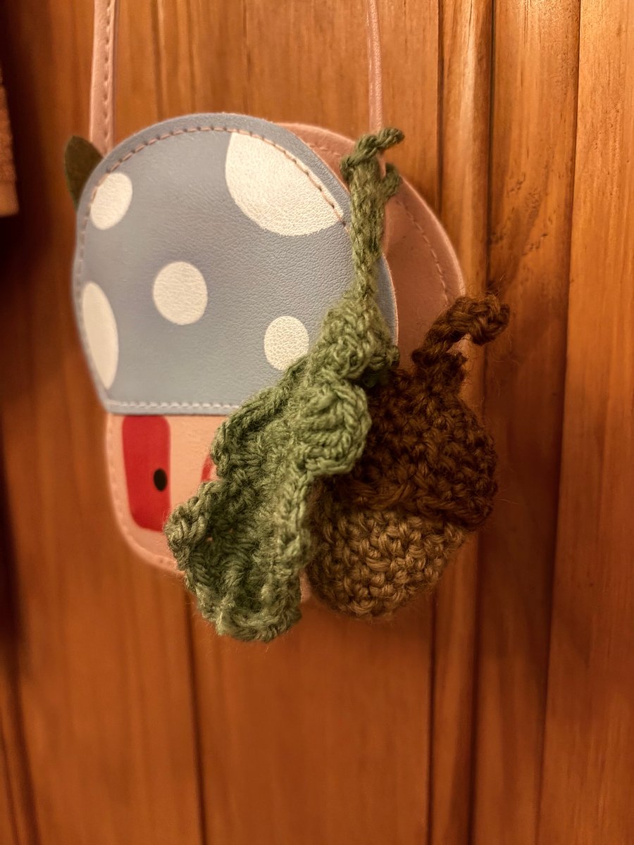 The little acorn bag charm 