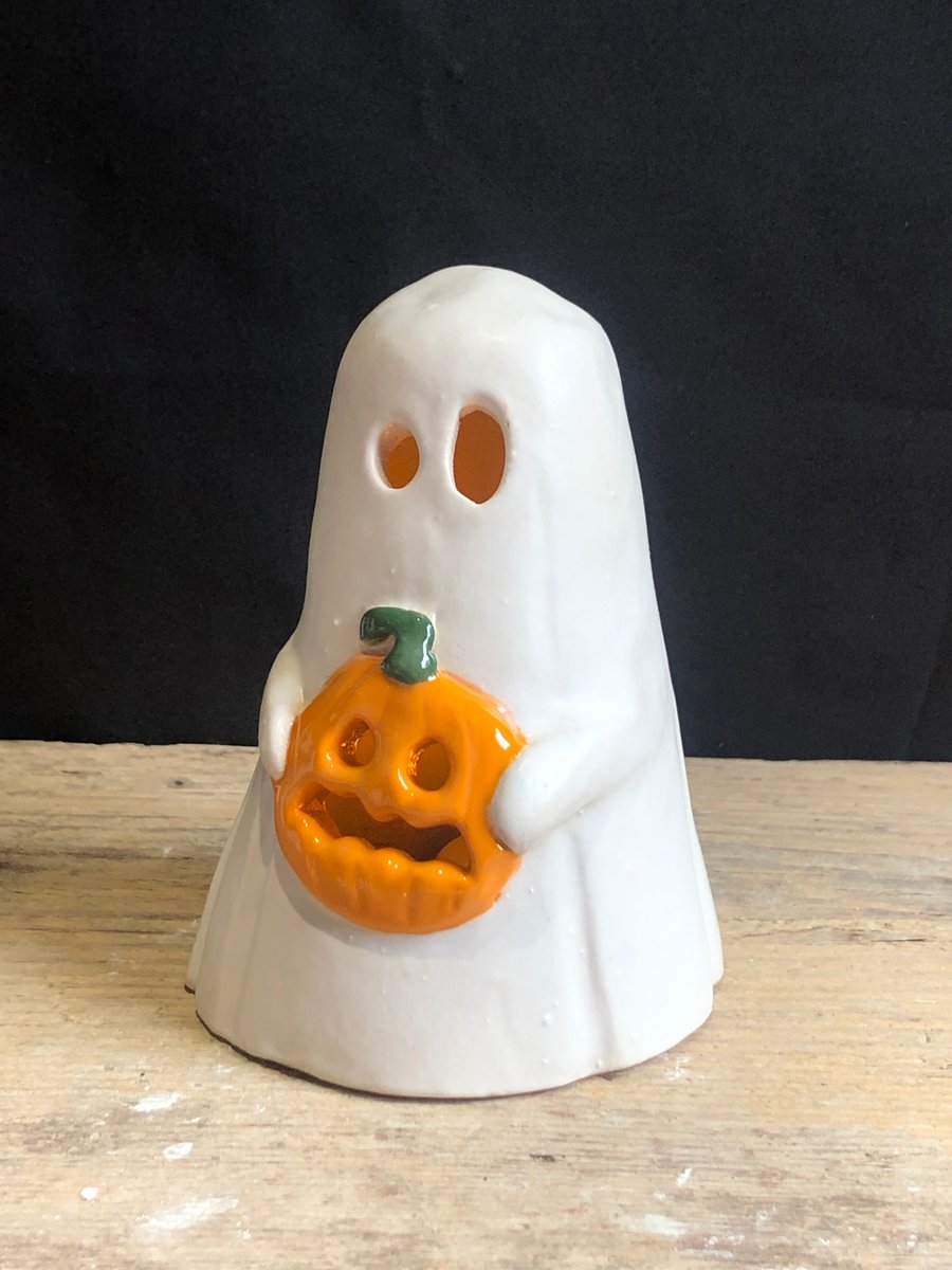 Ceramic ghost holding pumpkin - Tea-light Holder