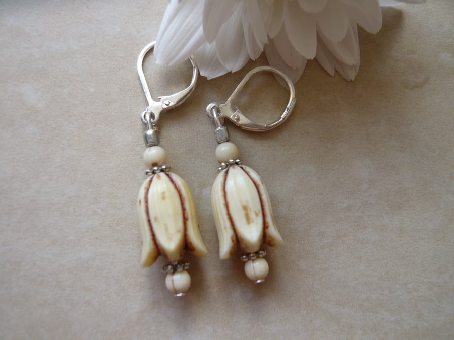 Cream Tulip Earrings