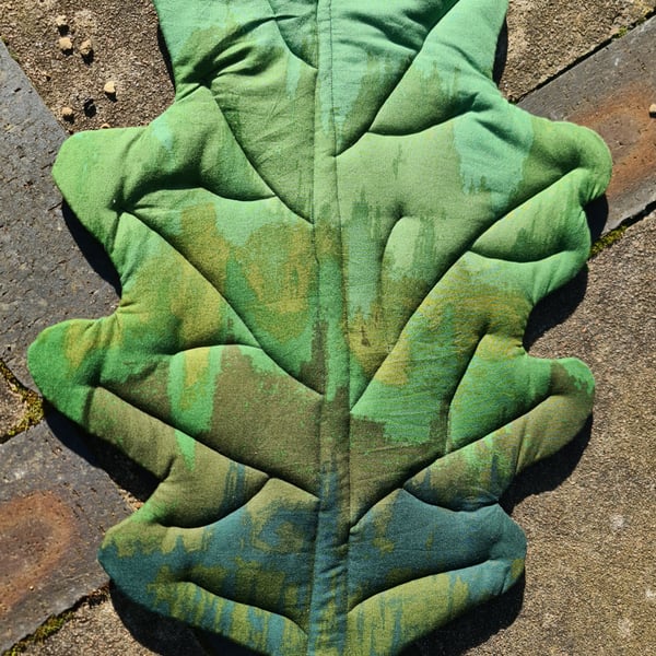 Oak Leaf Picnic Mat - Green Shades