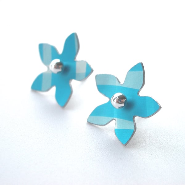 Flower earrings studs in turquoise 