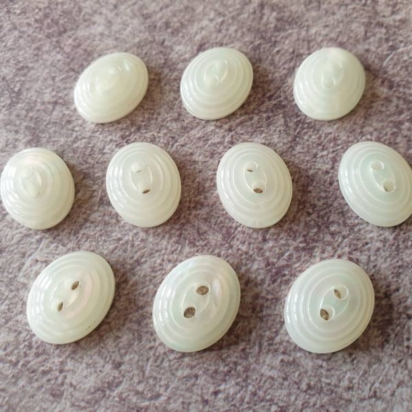 15mm 24L OVAL Buttons Polyester Pearl