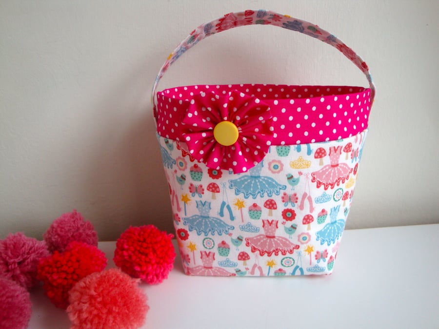 Girls Handbag - basket - flower basket - gift bag 