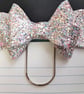 White & multi-colour glitter bow paperclip book mark planner accessory - Image 1