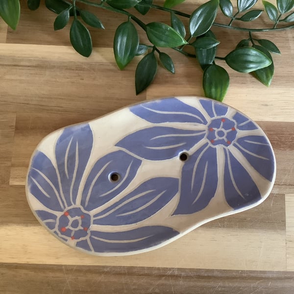 Handmade stoneware sgraffito lilac flower soap dish