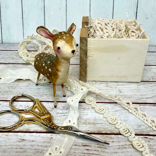 Spun Cotton Vintage Look Deer