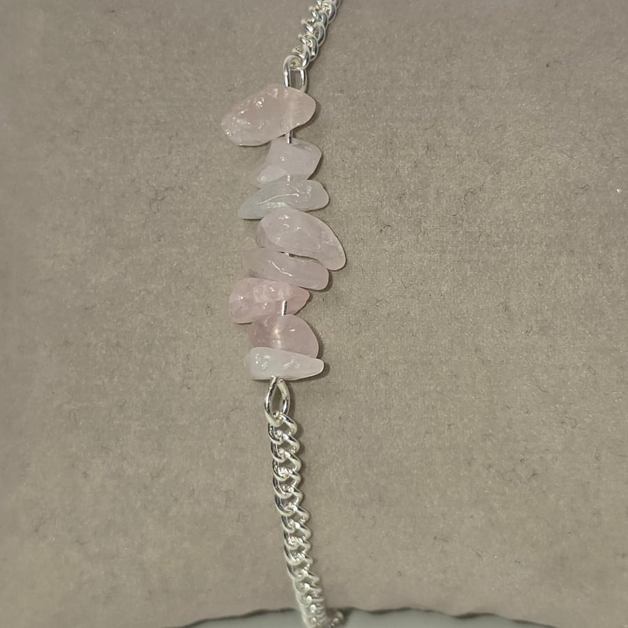 Rose quartz chip bracelet