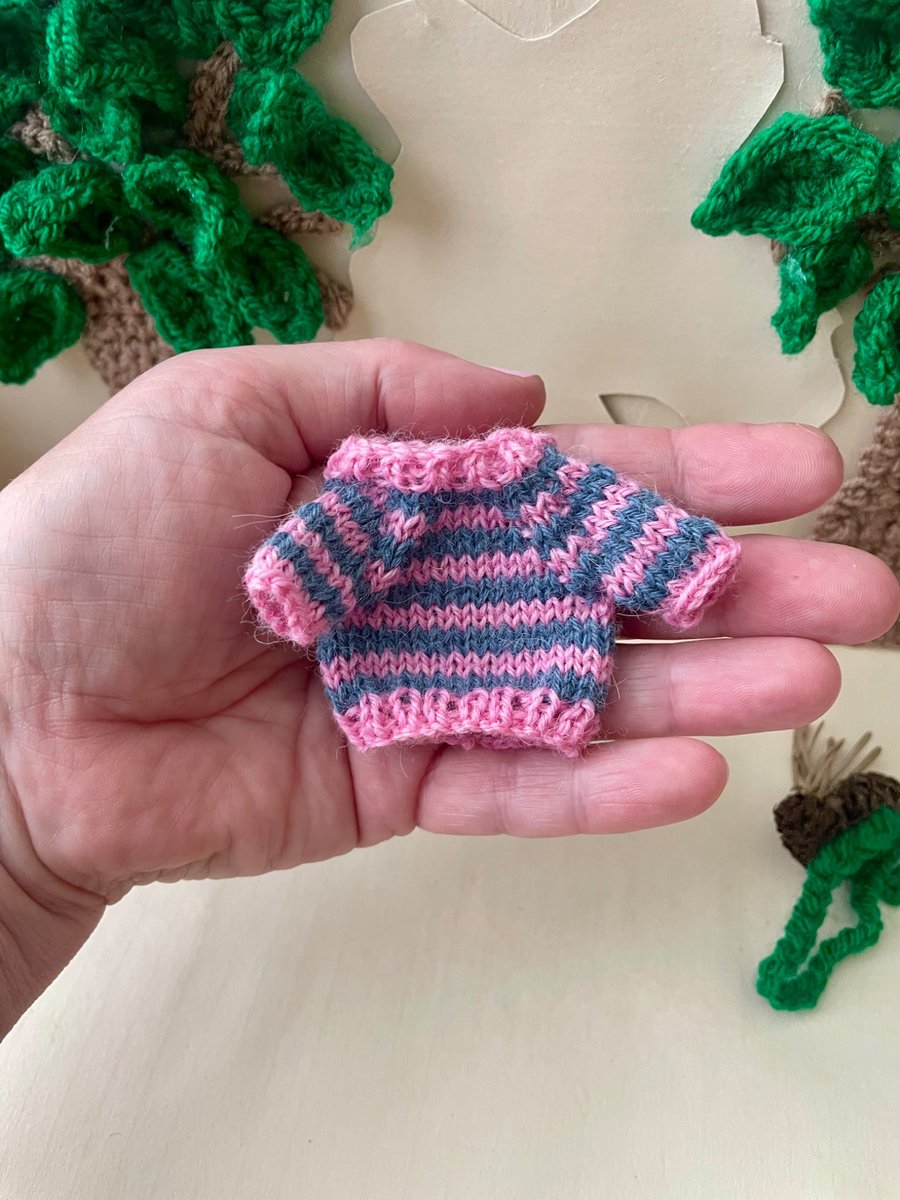 Woolly jumper for little Froggy, Little Jumper for Knitted Froggy 
