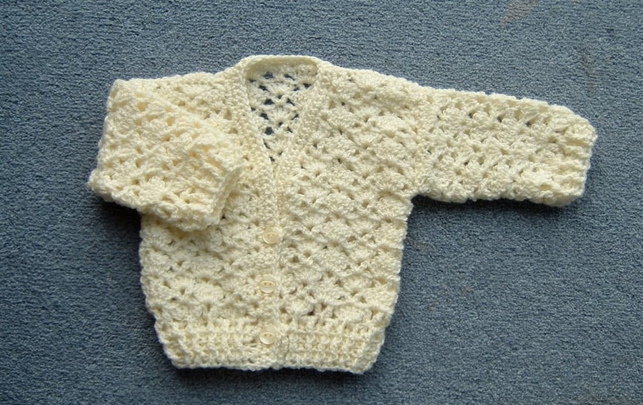 crochet V neck baby cardigan (ref F272)
