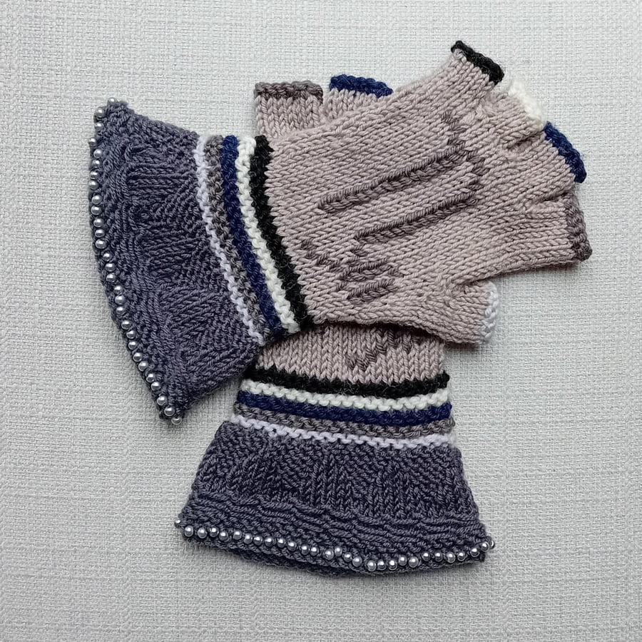 Hand knitted fingerless mittens - Capricorn
