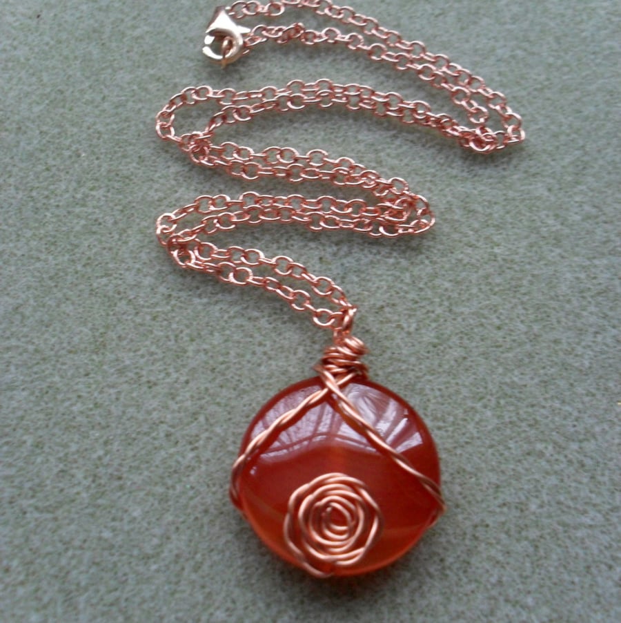Rose Gold and Agate Pendant