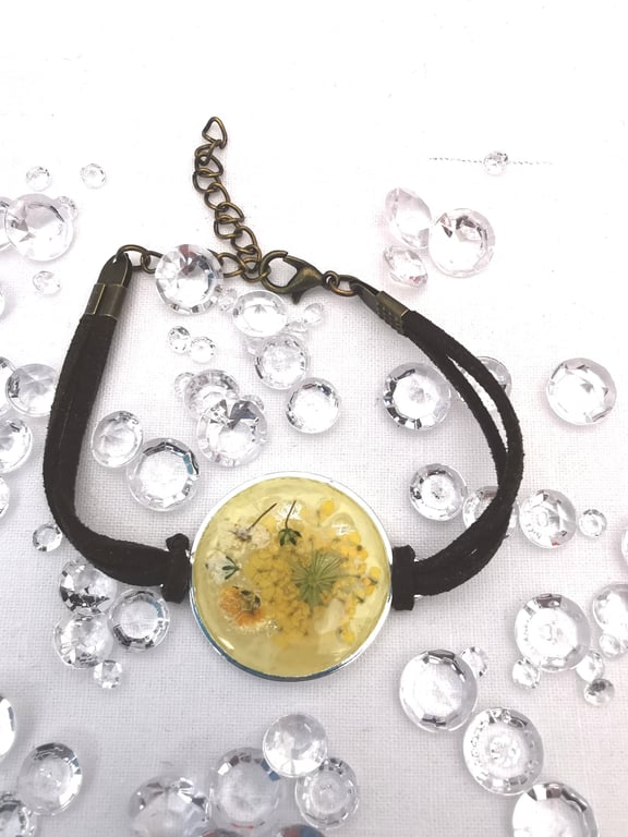 Resin flower bracelet