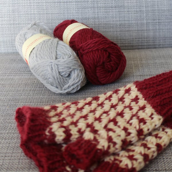 Rose Thorn Mitts (Red & Grey)