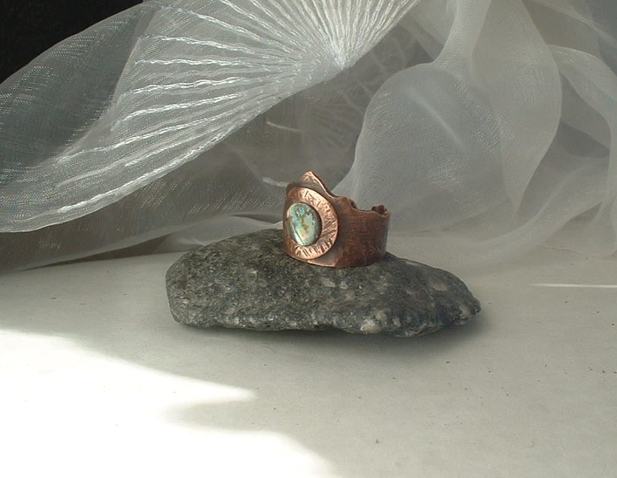 "Warrior Crown" Unisex Adjustable Rustic Copper Ring with Mother of Pearl