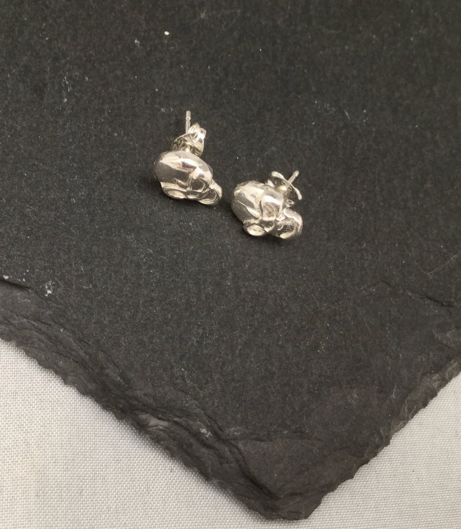 Fine silver skull stud earrings