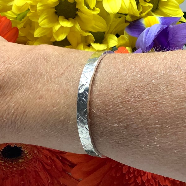 Sterling silver textured bangle 