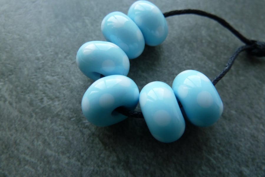 blue and white spot lampwork glass beads