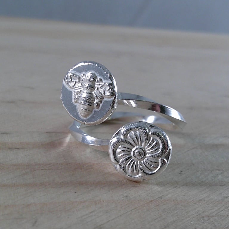 Sterling Silver Bee and Flower Shot Twist Adjustable Ring (SKU 111124)