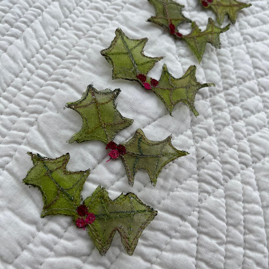 5 Free Motion Embroidery Holly Embellishments Card Making Textiles