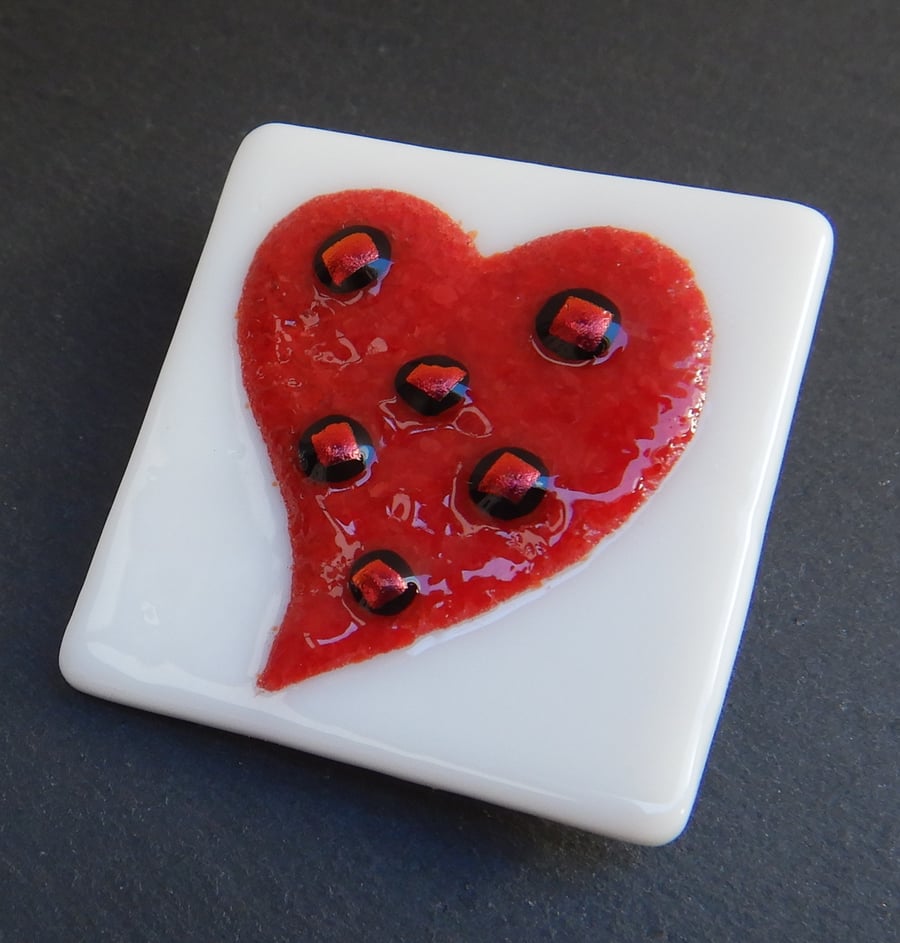 HANDMADE FUSED DICHROIC GLASS 'RED HEART' BROOCH.