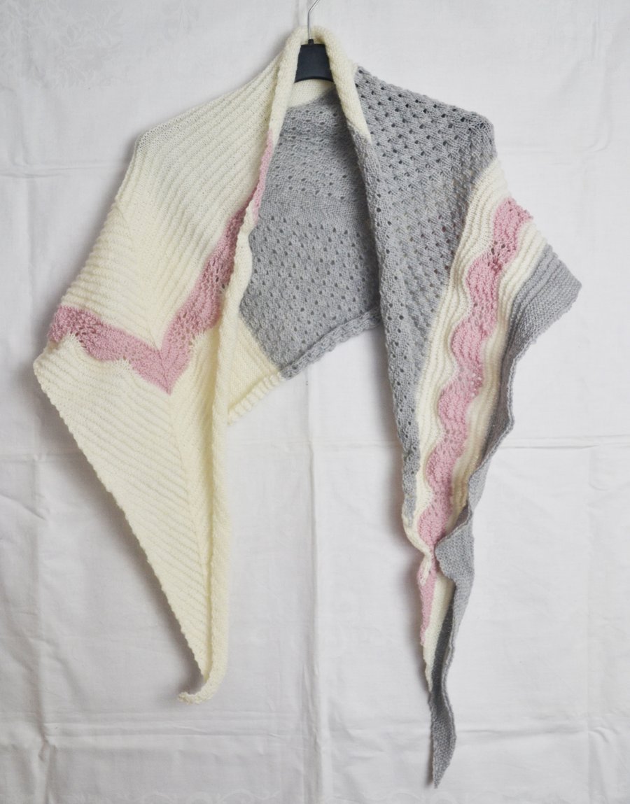 Hand Knitted Asymmetric Shawl Highland Wool Acrylic White Grey Pink ca 168x50cm