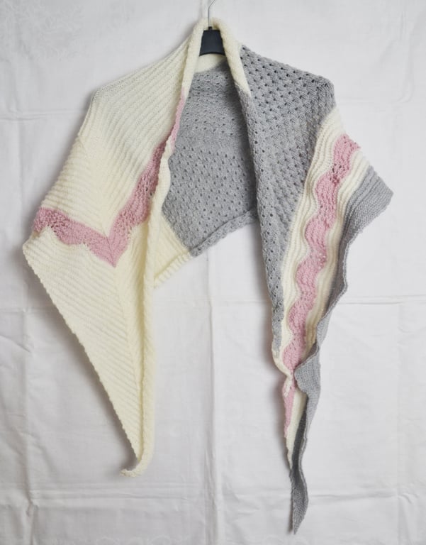 Hand Knitted Asymmetric Shawl Highland Wool Acrylic White Grey Pink ca 168x50cm