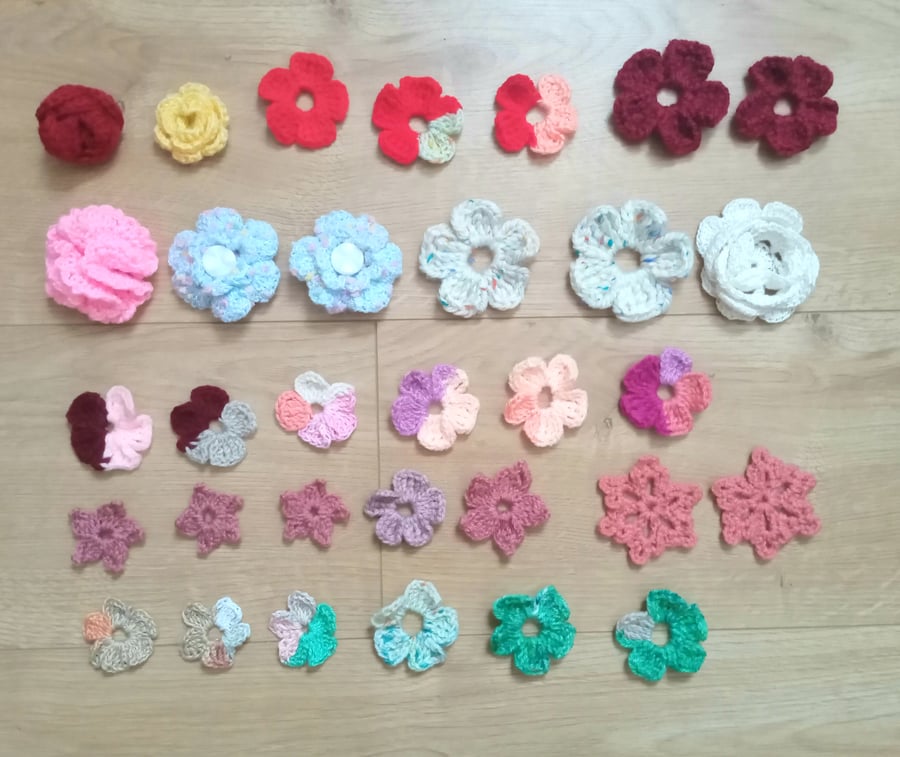 Bundle of 61 crochet flowers, crochet appliques crochet shapes