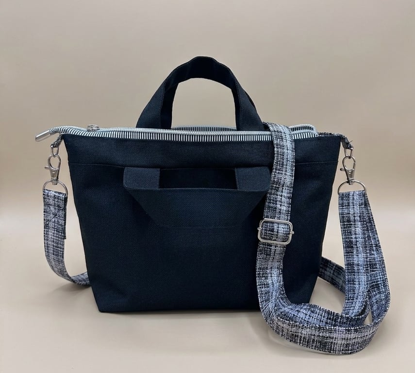 Water resistant canvas Tote bag with grab handles and crossbody strsp