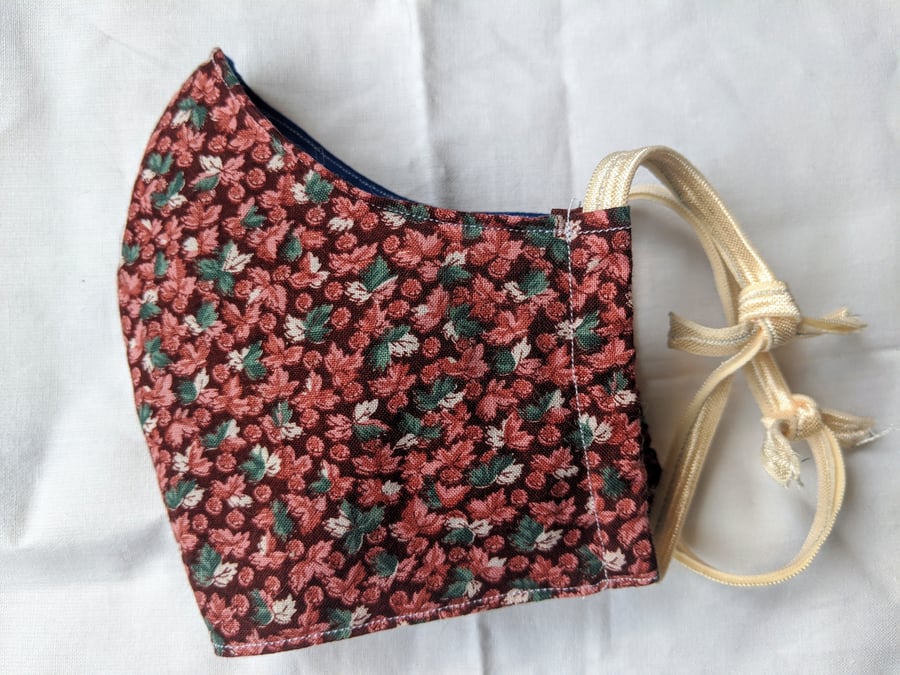 Cotton face mask with leaf print