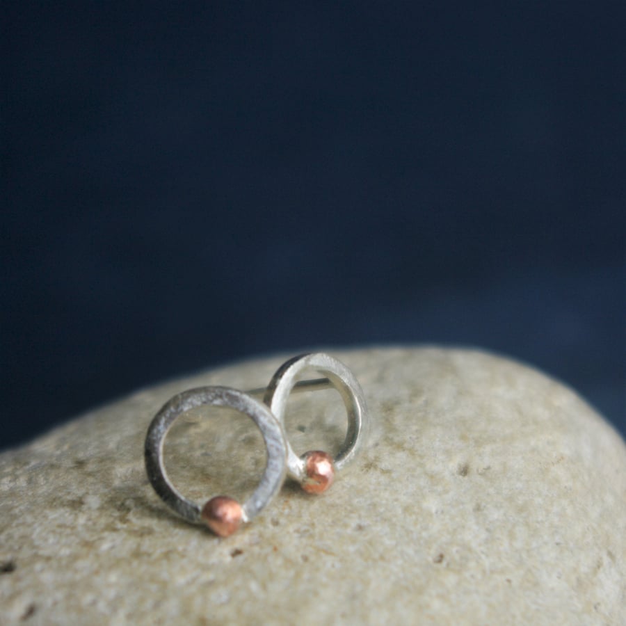 Silver Circle Stud Earring with Copper Seed