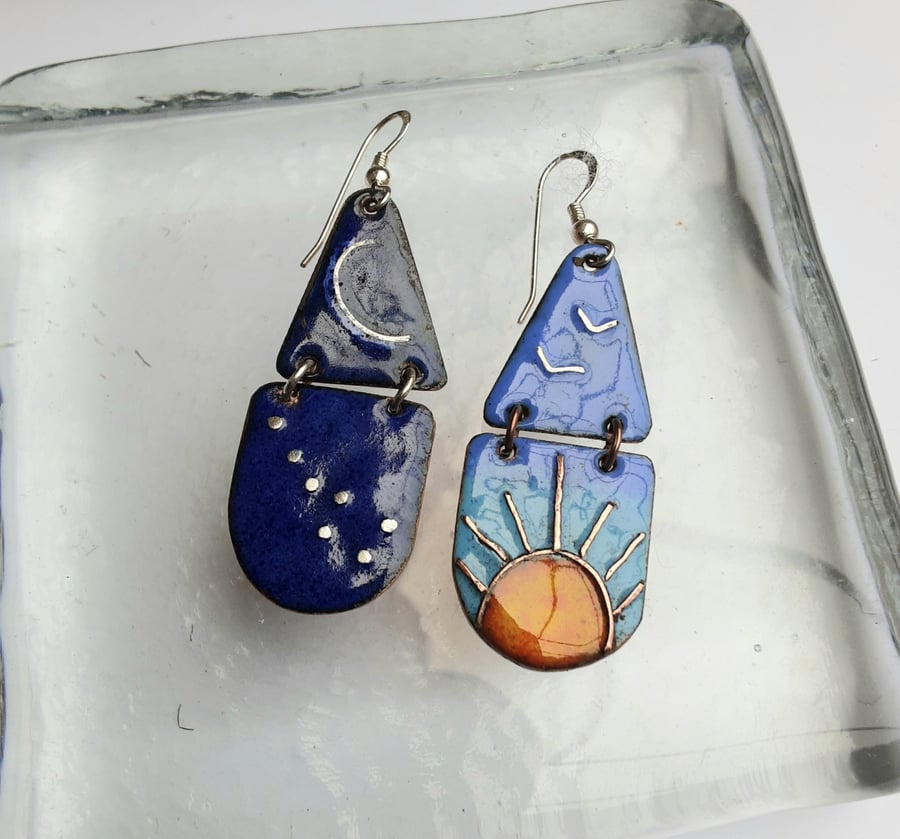 QUIRKY NIGHT & DAY DANGLY EARRINGS IN ENAMELLED COPPER WITH STERLING SILVER