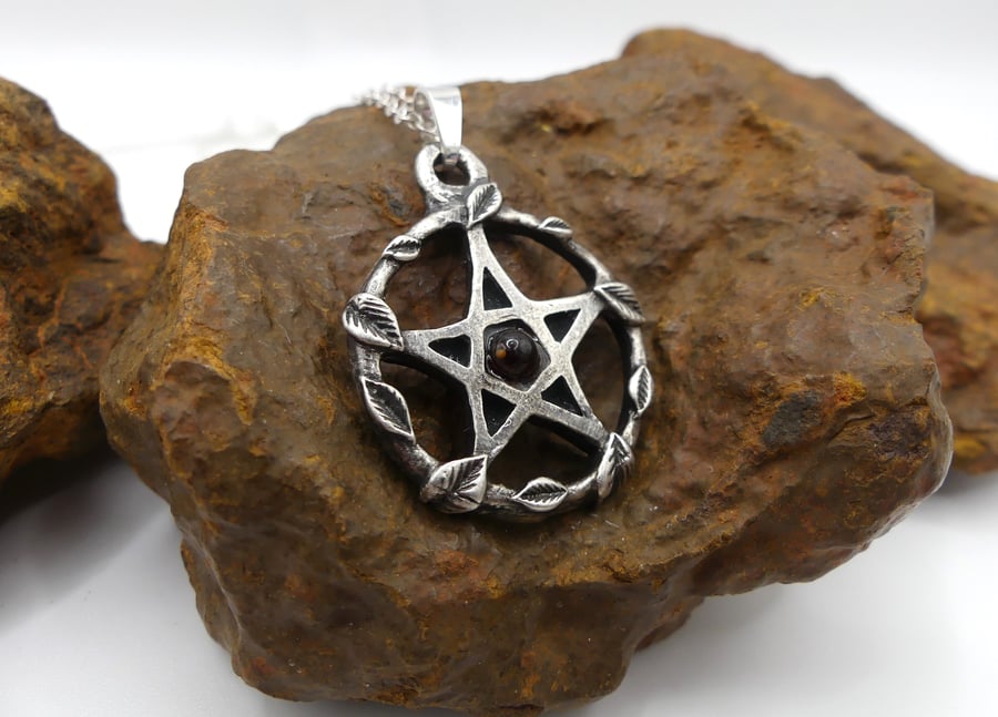 Sterling Silver Pentacle Pendant Surrounded by Leaves with Amber, Necklace.
