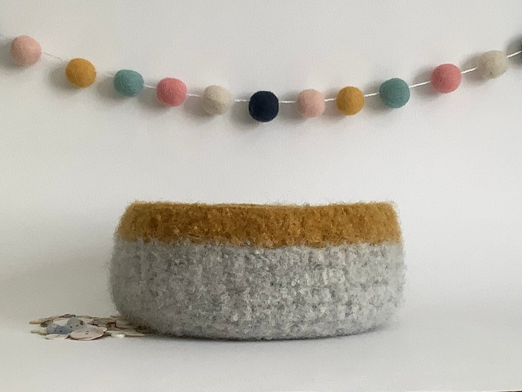 FELTED 'FUSSPOT' BOWL, desk tidy, tray. Grey and mustard . Hygge.