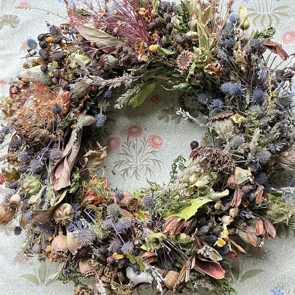 Dried Seed Head and Foliage Wreath. Natural Shades. 29cm Diameter.