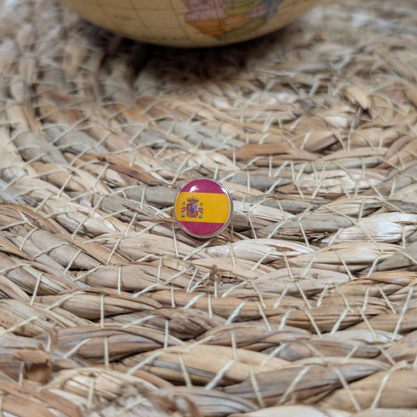 Spain Flag Map Pin – European Travel Map Push Pin for Wooden Maps, Spanish Pin
